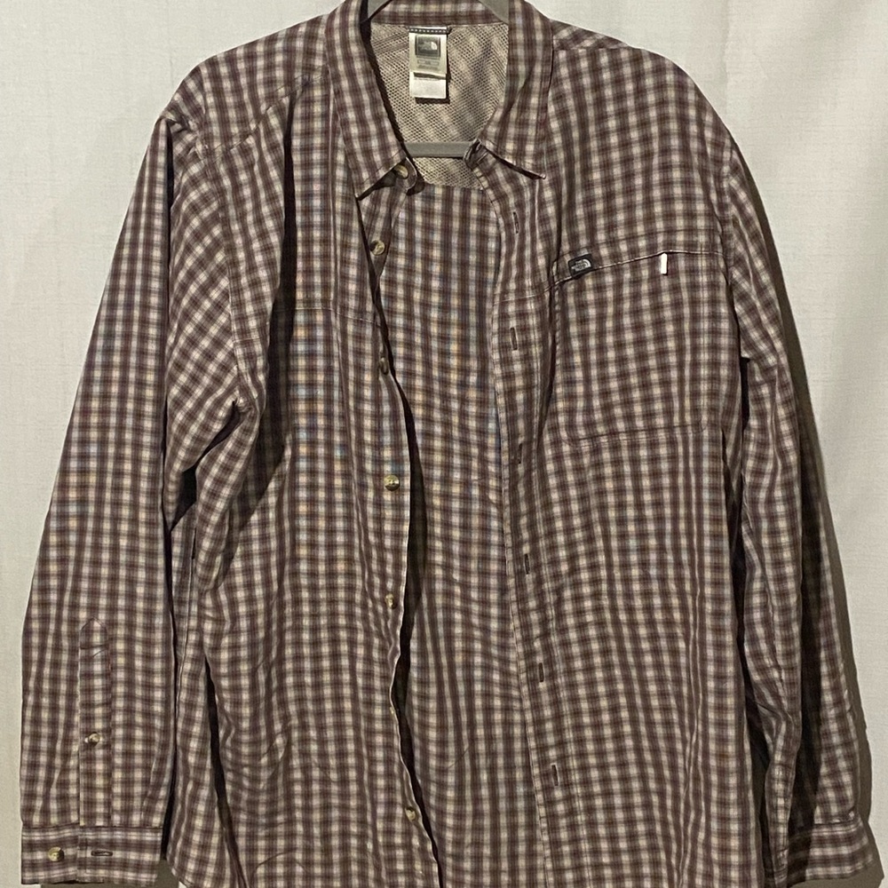 The Northface men’s lightweight button down